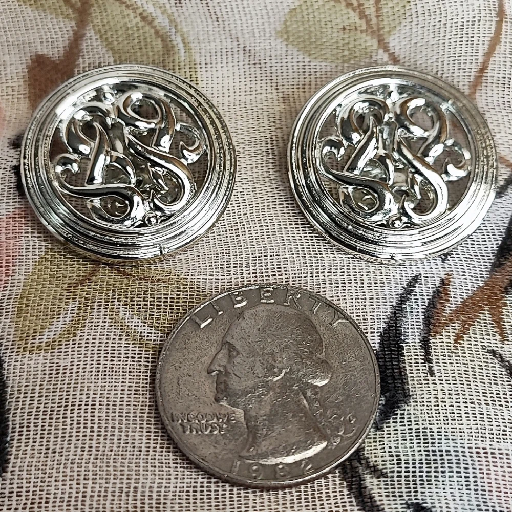 Lisner Jewelry this listing